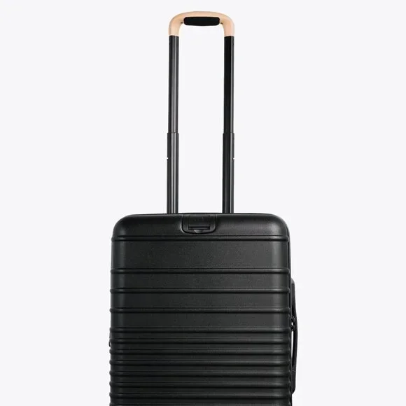 NWT Beis Black Carry On 21 Inch Roller Spinner Suitcase - Picture 2 of 5